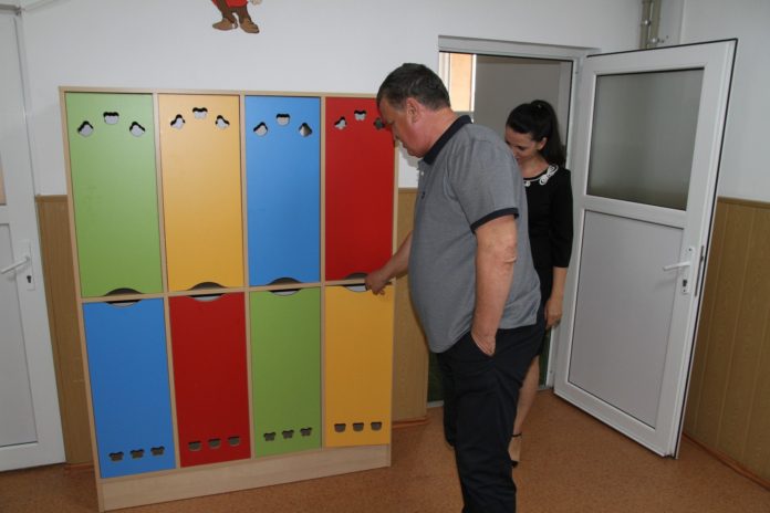 crese, valcea, inscrieri