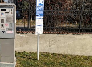 Ramnicu Valcea: Primăria îşi cere scuze pentru erorile făcute de unele parcometre la calculul perioadei pentru care a fost achitată parcarea