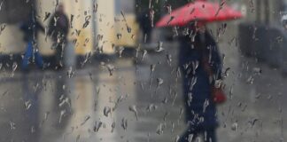 Ploi torențiale și furtuni în Oltenia.