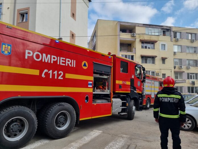 Explozie urmată de incendiu într-un apartament din Craiova
