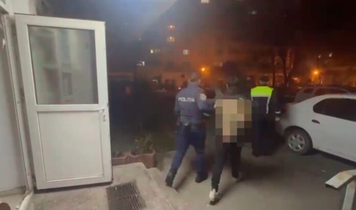 Doi tineri, reținuți pentru 24 de ore de polițiști!