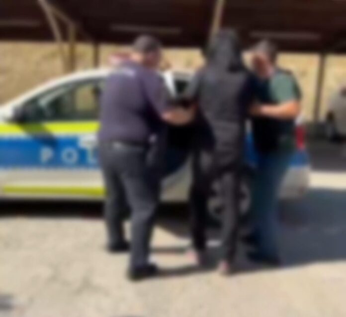 Șofer de 75 de ani, reținut la Calafat după ce a prezentat un permis fals