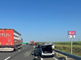 Accident pe DEx12, în apropiere de Craiova,: un TIR s-a răsturnat, după ce a lovit, un autoturism staționat