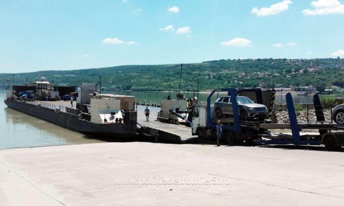 Traversarea cu ferryboatul între Bechet și Oryahovo, oprită din cauza vremii