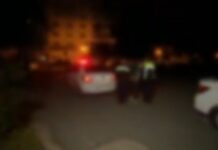 Scene violente într-o parcare din Craiova: femeie agresată de soț, sub ochii trecătorilor