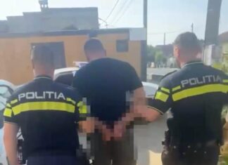Reținut după ce a fost prins la volan cu permisul suspendat