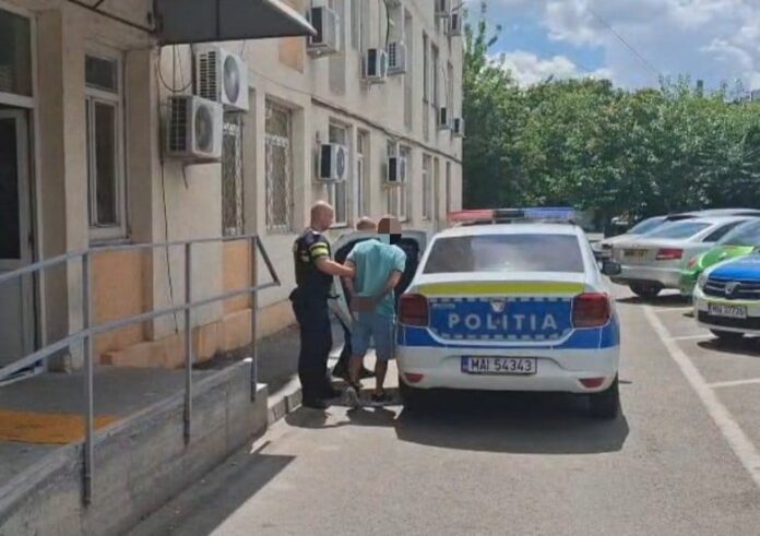 Hoț prins după mai bine de o lună. Un bărbat a fost reținut pentru furtul unui telefon din Craiova.