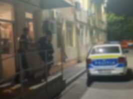 Tânăr de 18 ani, reținut pentru tâlhărie calificată după ce ar fi smuls bani din mâna unui bărbat, în Craiova