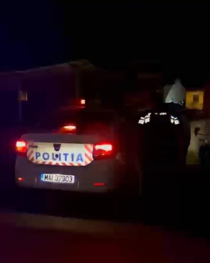 Adolescent de 16 ani, reținut după ce ar fi tâlhărit o fată