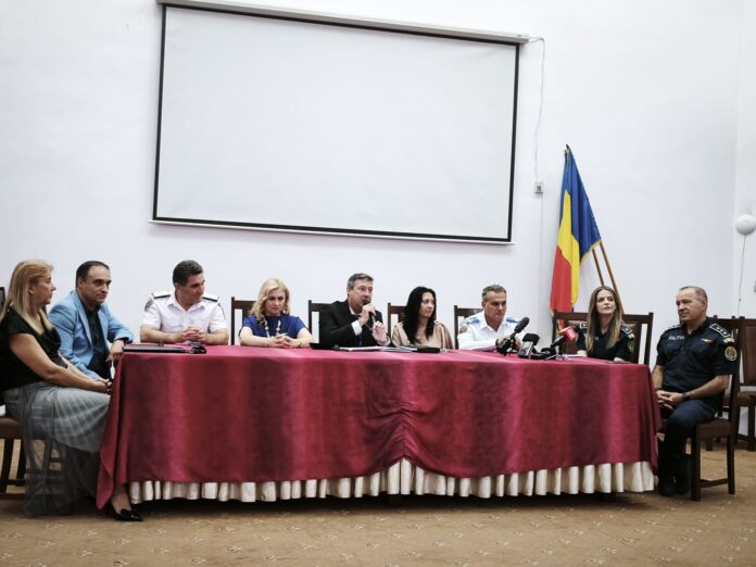 11 Directorii școlilor din Dolj, reuniți înaintea începerii noului an școlar