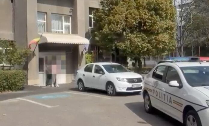 Tânăr de 17 ani, reținut după ce ar fi furat 6.500 de lei dintr-o locuință din Craiova