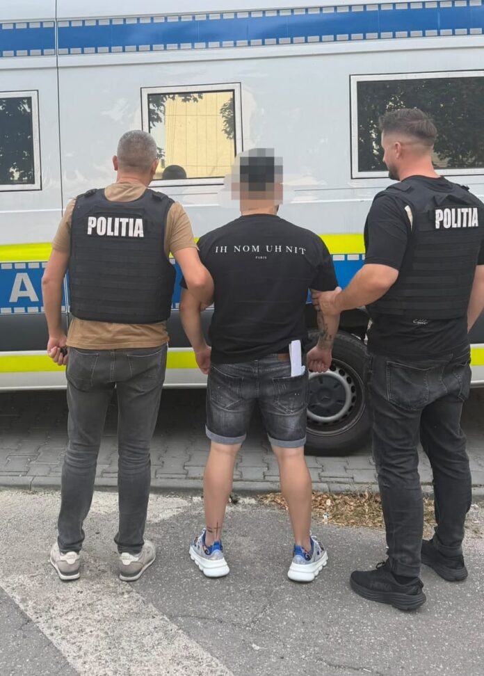 IMG-20261008-WA0010 Tânăr din Cerăt, urmărit internațional, prins de polițiști în Craiova