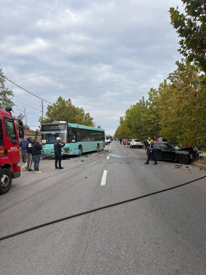 accident mortal Accident mortal pe strada Brestei din Craiova. Un tânăr de 20 de ani a murit, iar șase persoane au ajuns la spital