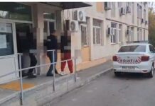 Doi tineri de 17 ani, reținuți după ce ar fi distrus două aparate de jocuri de noroc, în Craiova Doi tineri de 17 ani, reținuți după ce ar fi distrus două aparate