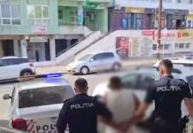 Tânăr fără permis, urmărit de polițiști de la Segarcea până în Craiova Tânăr fără permis, urmărit de polițiști de la Segarcea până în Craiova